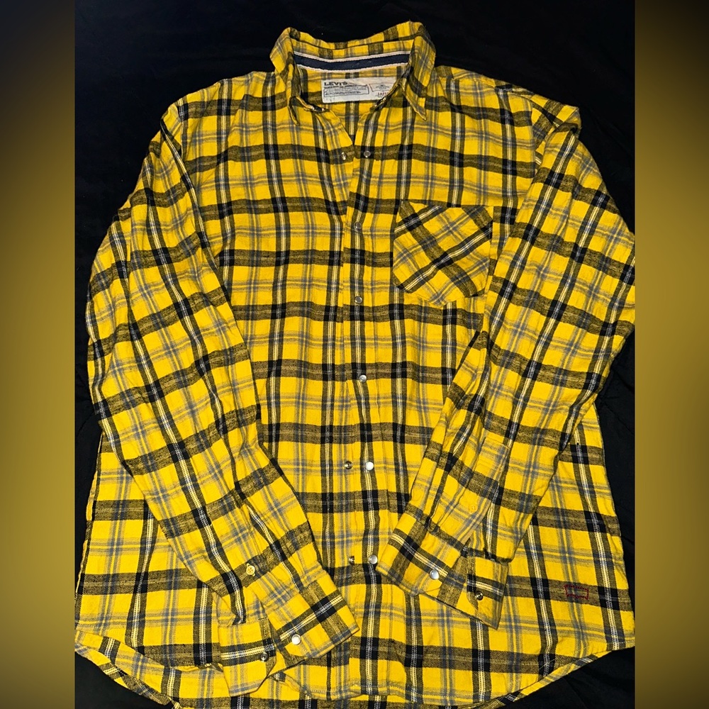 Levi’s Yellow Black Plaid Snap Button Up Long Sleeve Flannel Men’s Large Shirt.